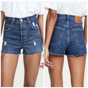 Levi’s Ribcage Shorts